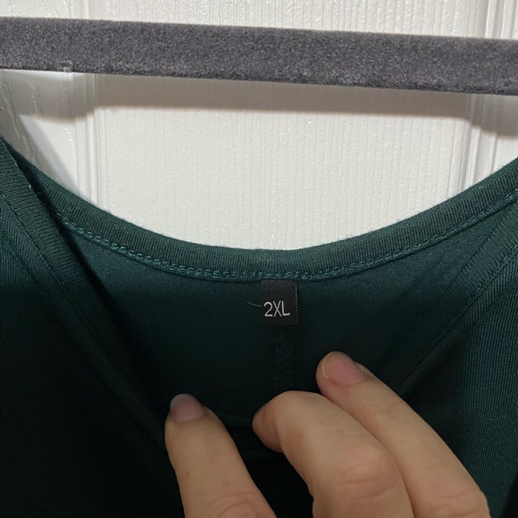 Dark Green knit, cold shoulder mid length dress with pockets and scoop neck 2XL - Picture 3 of 6